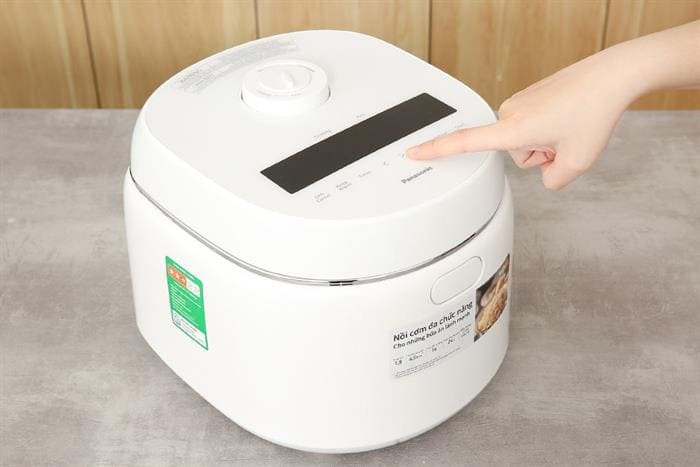 Nồi cơm điện tử 1.8L Panasonic SR-DK184WRA